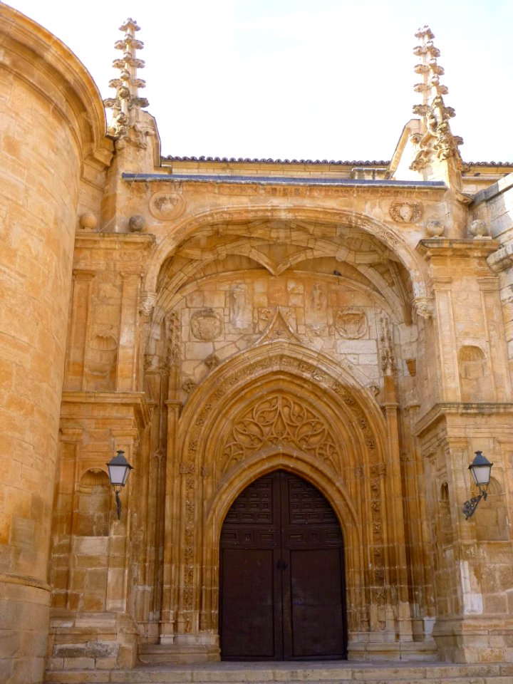 Torrelaguna - Iglesia de Santa María Magdalena, portadas 06