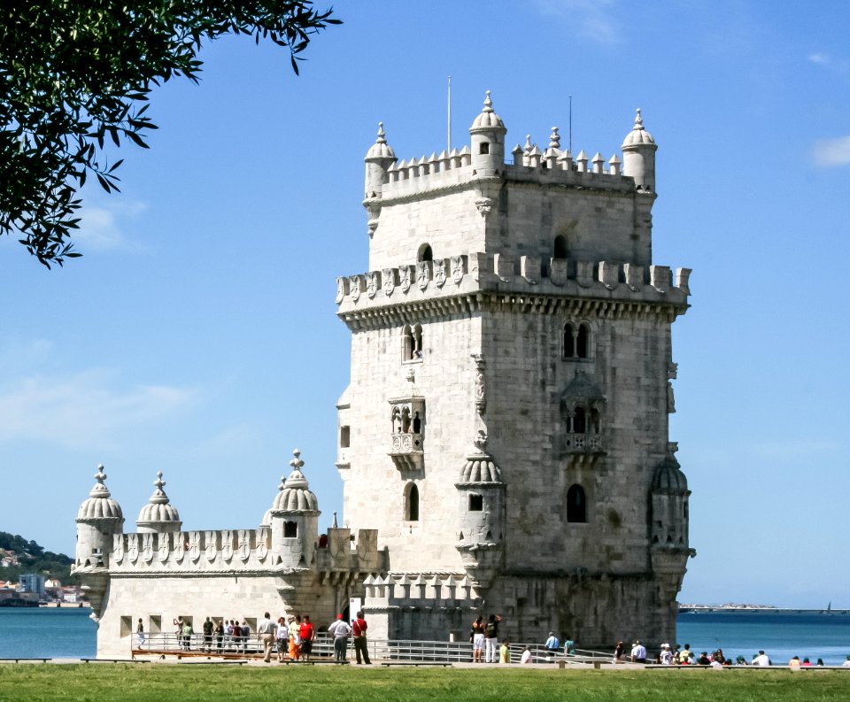 Torre de Belém from NE 2007-07-20-02