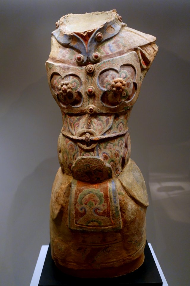 Torso of a guardian (Lokapala), Kum-Arig, Xinjian, 8th century AD, painted clay - Ethnological Museum, Berlin - DSC01481