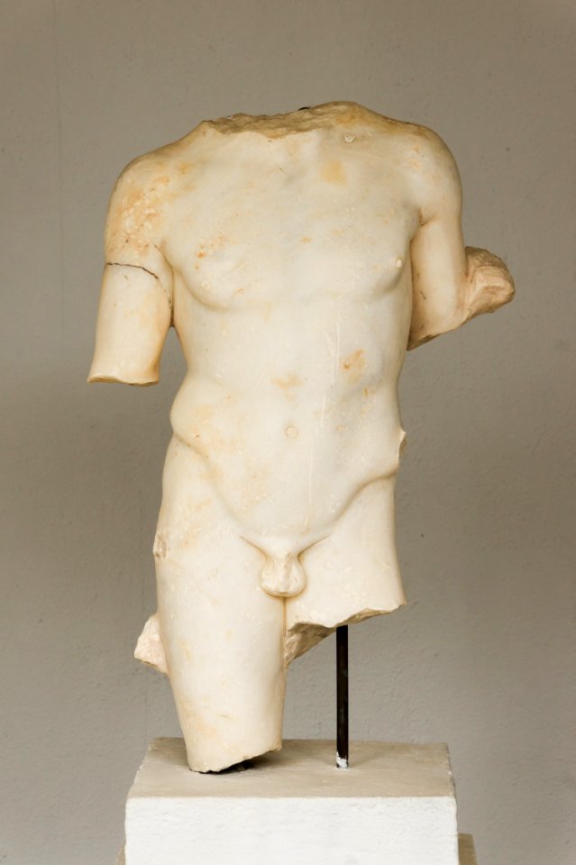 Torso statue Gortys