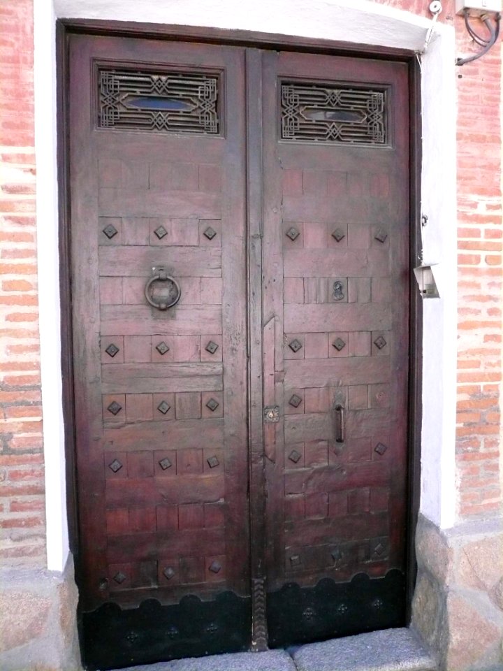 Torrijos - Puerta 06