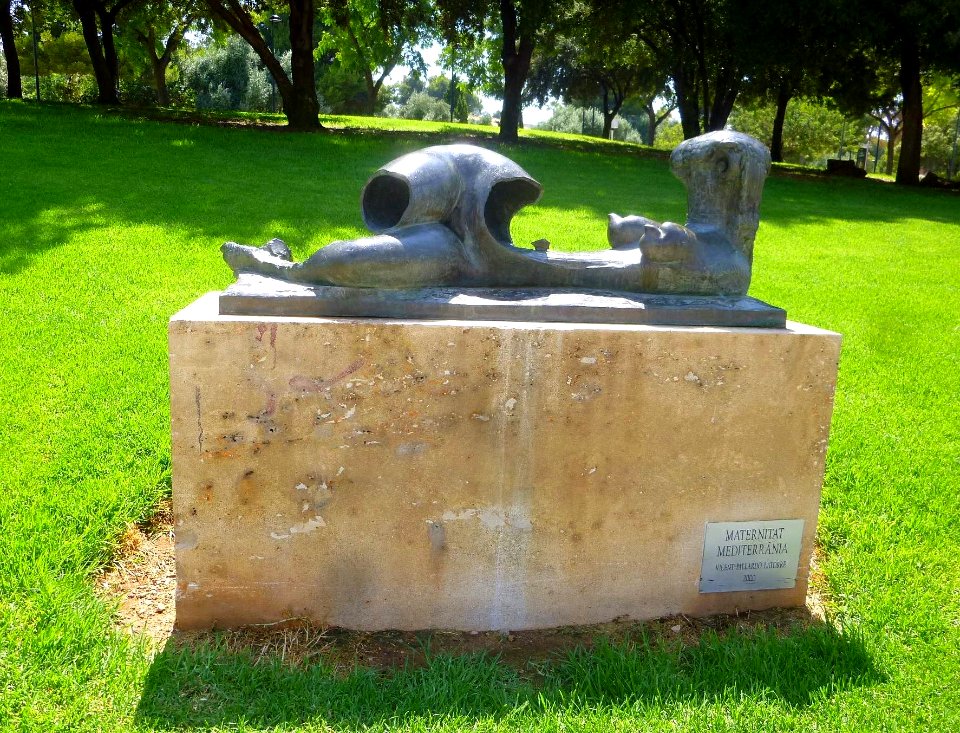 Torrent - Escultura 'Maternitat Mediterrània'
