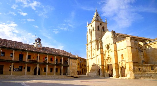 Torrelaguna - Iglesia de Santa María Magdalena y Ayuntamiento 1