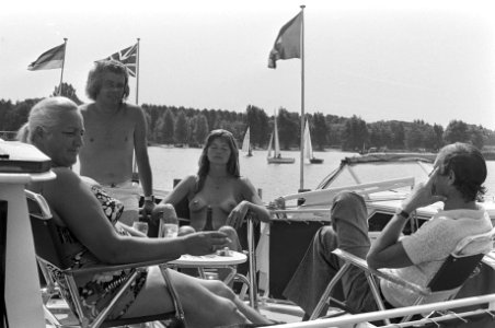 Topless zonnen op Nieuwe Meer, Bestanddeelnr 927-3901