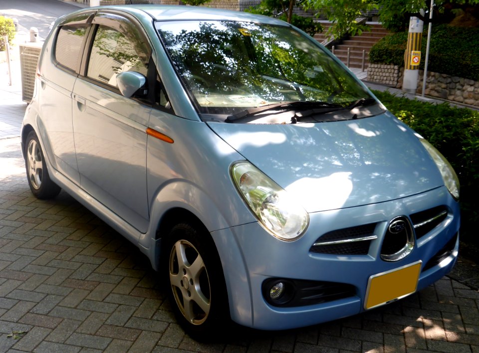 The frontview of Subaru R2 i CASUAL (RC1)