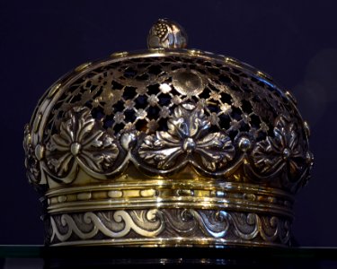 Torah crown Joods Hist Mus Amsterdam 08 11 2012