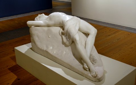 The Dead Pearl Diver by Benjamin Paul Akers, 1858, marble, view 3 - Portland Museum of Art - Portland, Maine - DSC04223