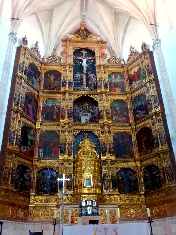 Torrijos - Colegiata del Santísimo Sacramento, interior, retablo mayor 2