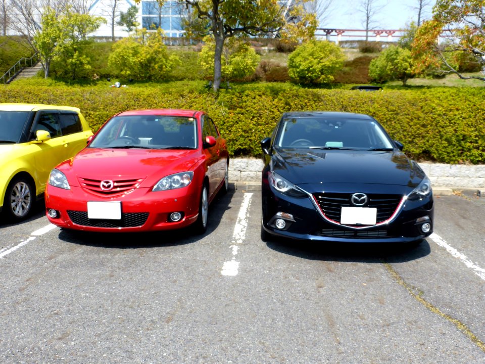 The frontview of Mazda AXELA SPORT (BK&BM)