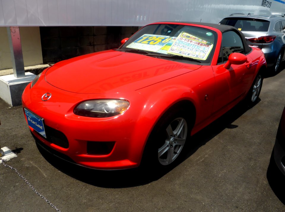 The frontview of Mazda Roadster (NC)