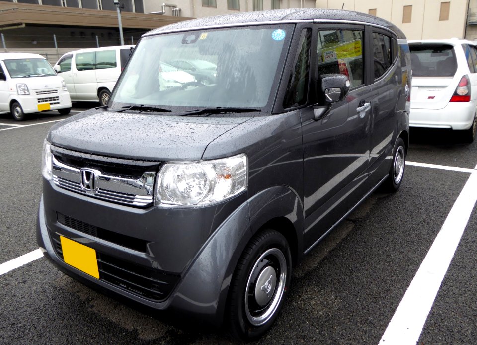 The frontview of Honda N-BOX SLASH X (JF1)