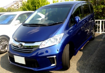 The frontview of Honda FREED Hybrid (GP3)