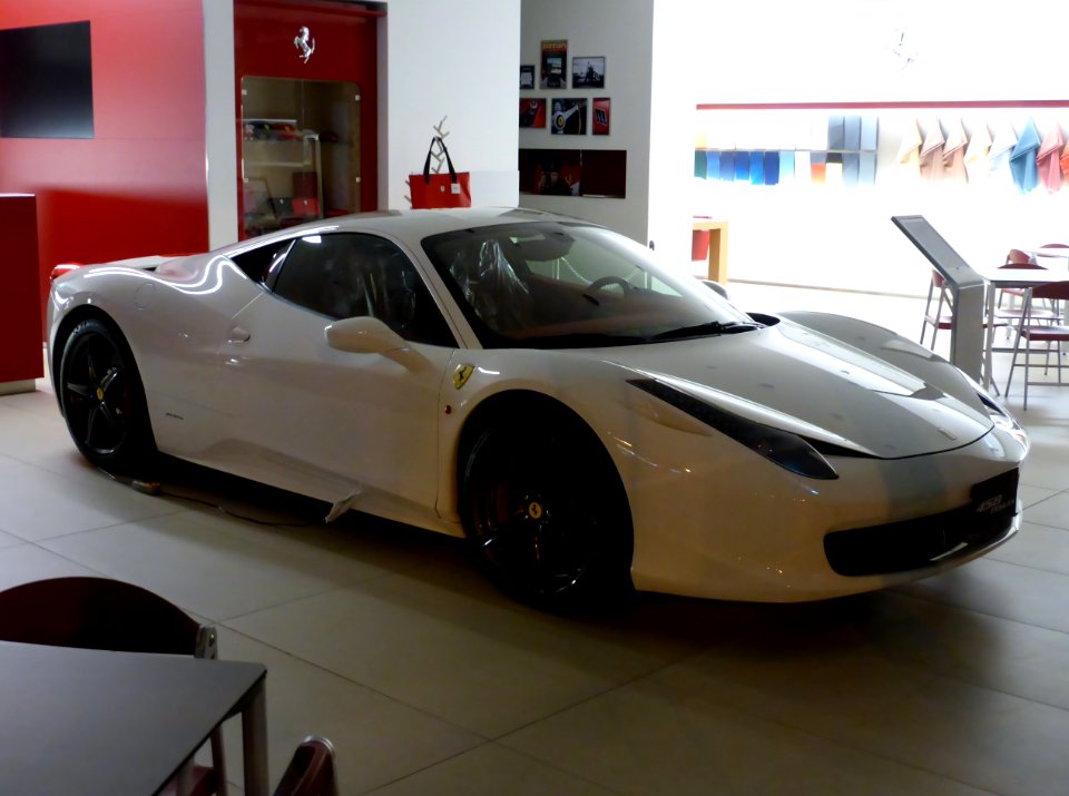 The frontview of Ferrari 458 coupe