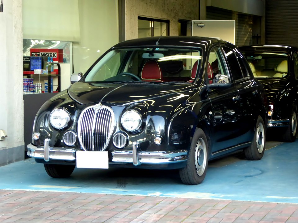 The frontview of Mitsuoka K13 Viewt 12ST