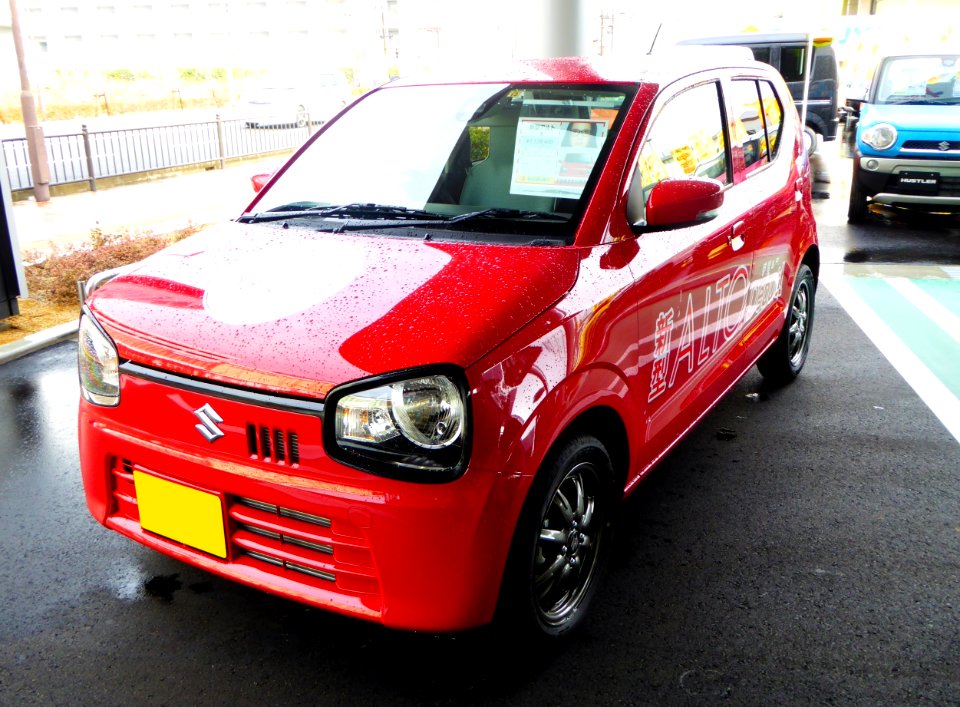 The frontview of Suzuki ALTO X 2-tone backdoor (HA36S) with optional parts
