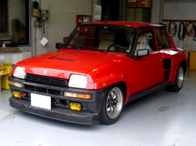 The frontview of Renault 5 Turbo 2