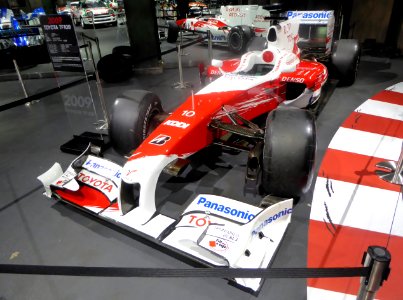 The frontview of No.10 Panasonic TOYOTA Racing TF109