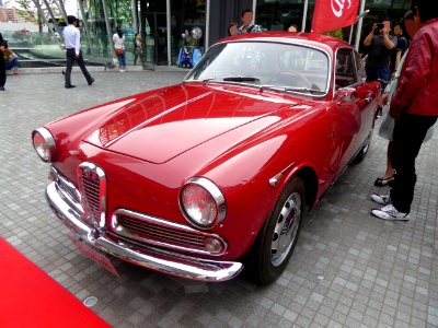 The frontview of Alfa Romeo Giulietta Sprint photo