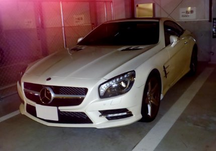The frontview of Mercedes-Benz SL350 BlueEFFICIENCY (R231)
