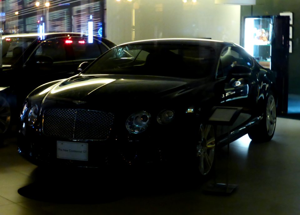 The frontview of 2nd generation Bentley Continental GT (1)