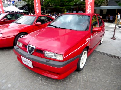 The frontview of Alfa Romeo 155 2.5 V6
