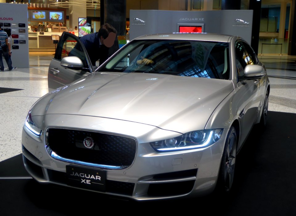 The frontview of Jaguar XE 2.0 PRESTIGE