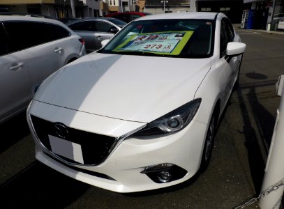 The frontview of Mazda AXELA HYBRID-S L Package (BM)