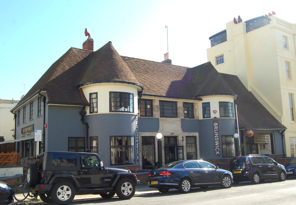 The Brunswick pub, 3 Holland Road, Hove (September 2018) (1)