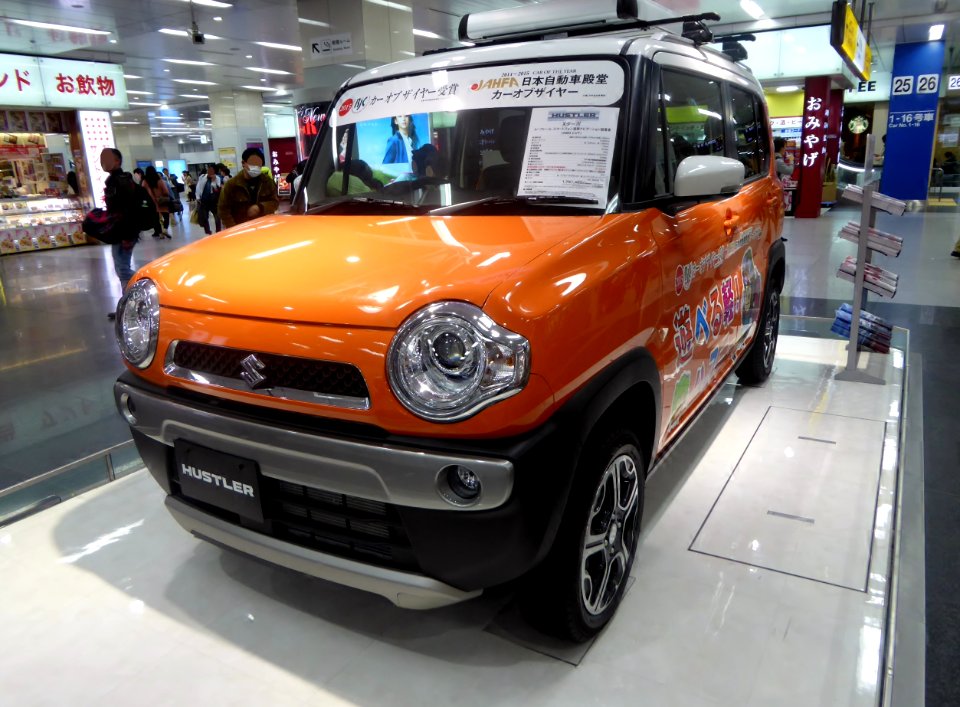 The frontview of Suzuki HUSTLER X Turbo (MR31S) exhibited at JR Shin-Osaka Station