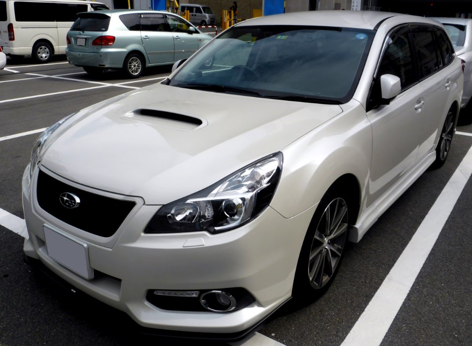 The frontview of Subaru LEGACY TOURINGWAGON 2.0GT DIT (BRG) with STI SPORTS PARTS