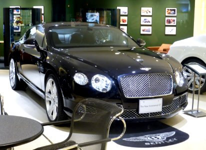 The frontview of 2nd generation Bentley Continental GT