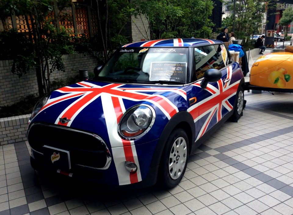 The frontview of BMW MINI (F56) ver.Schweppes