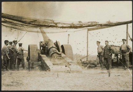 THE BRITISH WESTERN FRONT IN FRANCE. Firing a long range gun. Een zwaar Engels k, Bestanddeelnr 158-1980