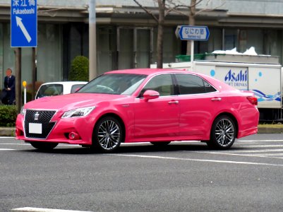 The frontview of Toyota Pink Crown