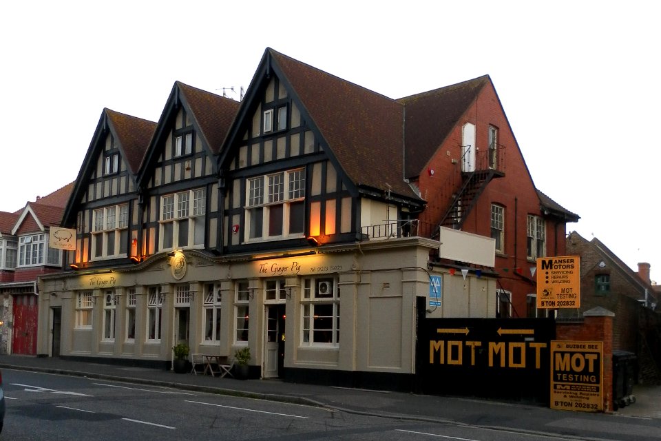 The Ginger Pig pub, Hove Street, Hove (September 2011) (1)