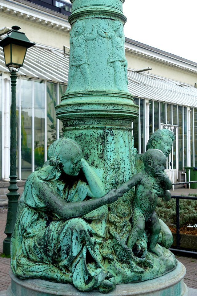 The Four Ages by Jules Lagae - Botanical Garden of Brussels - Brussels, Belgium - DSC06694