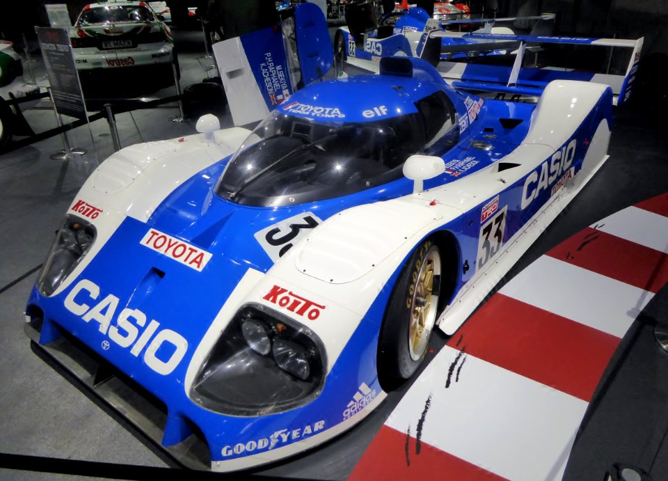 The frontview of No.33 TOYOTA TS010 CASIO