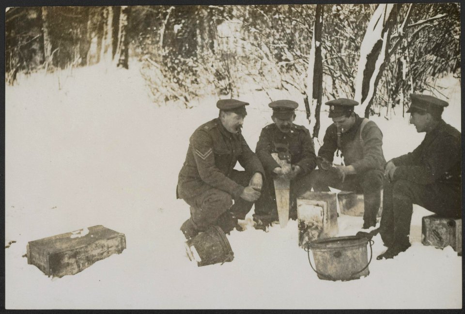 THE BRITISH WESTERN FRONT IN FRANCE. A warm up and a talk about old Blighty. How, Bestanddeelnr 158-1978
