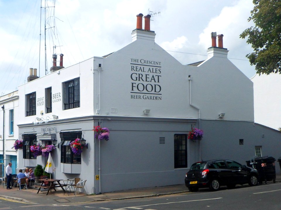 The Crescent pub, 6 Clifton Hill, Brighton (July 2014)