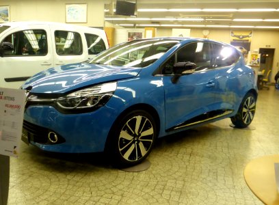 The leftside of Renault LUTECIA IV INTENS