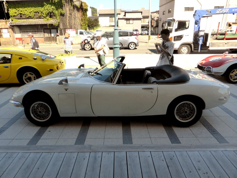 The left side of roadster Ryuki Final ver.Bond car