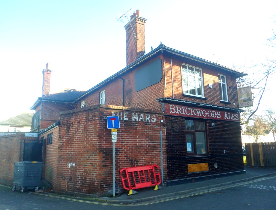 The Mars pub, 1–3 Church Path North, Landport, Portsmouth (November 2017) (1)