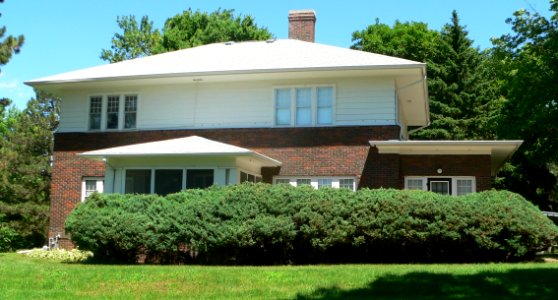 The Elms (Elmwood, NE) from W 1