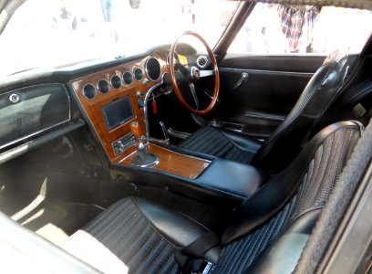 The interior of Toyota 2000GT (MF10 previous period) photo