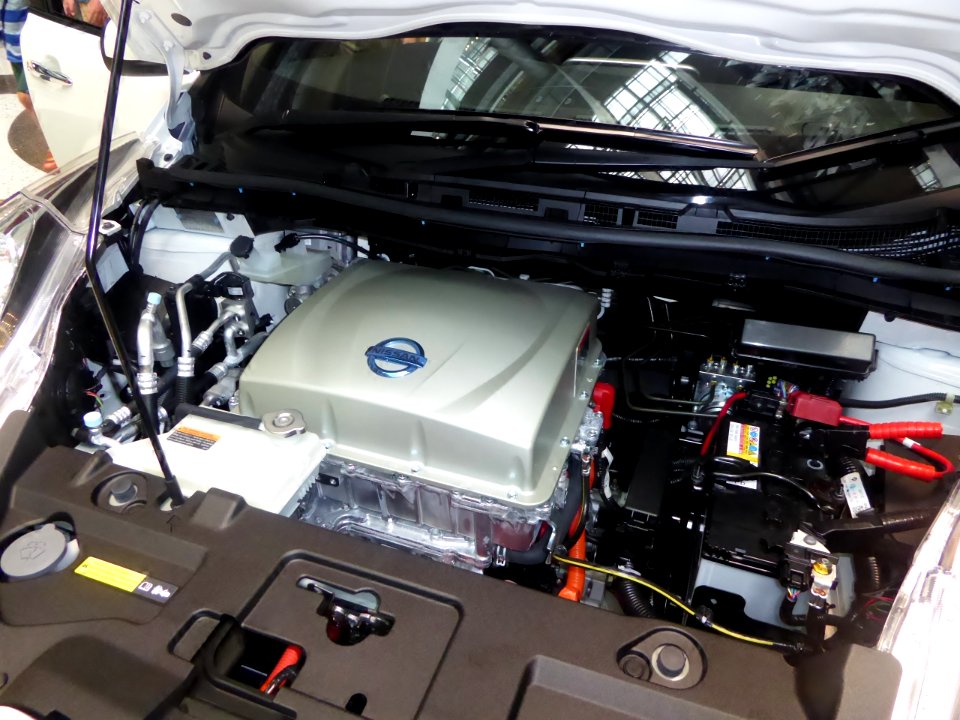 The engine room of Nissan LEAF G aero style (ZE0)