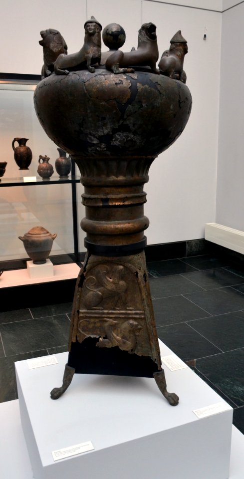 The Loeb tripod A Staatliche Antikensammlungen Munich 22102016 1