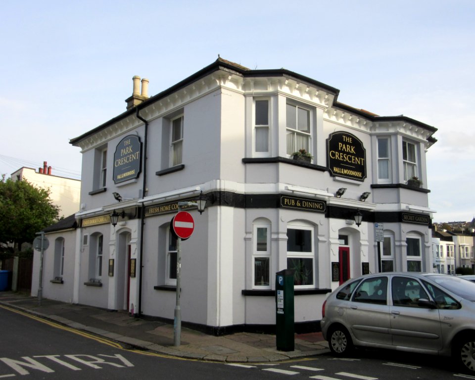The Park Crescent pub, Park Crescent Terrace, Round Hill, Brighton (November 2015) (2)