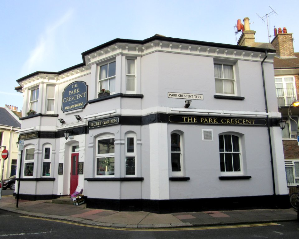 The Park Crescent pub, Park Crescent Terrace, Round Hill, Brighton (November 2015) (3)