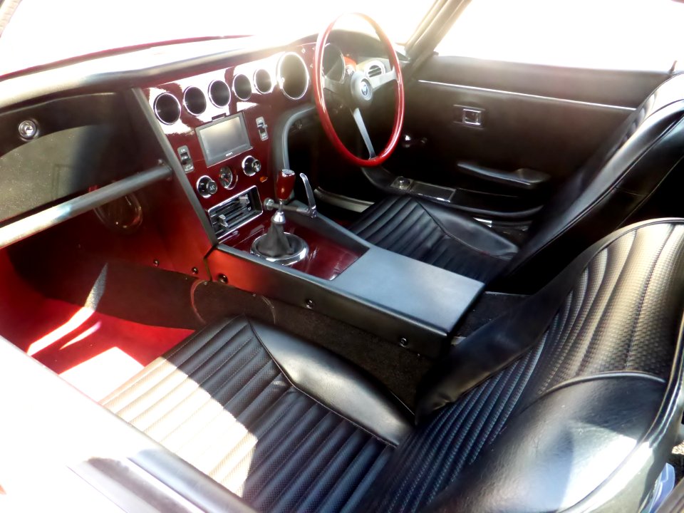 The interior of Toyota 2000GT (MF10 latter period)
