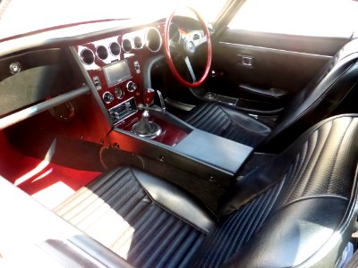 The interior of Toyota 2000GT (MF10 latter period) photo
